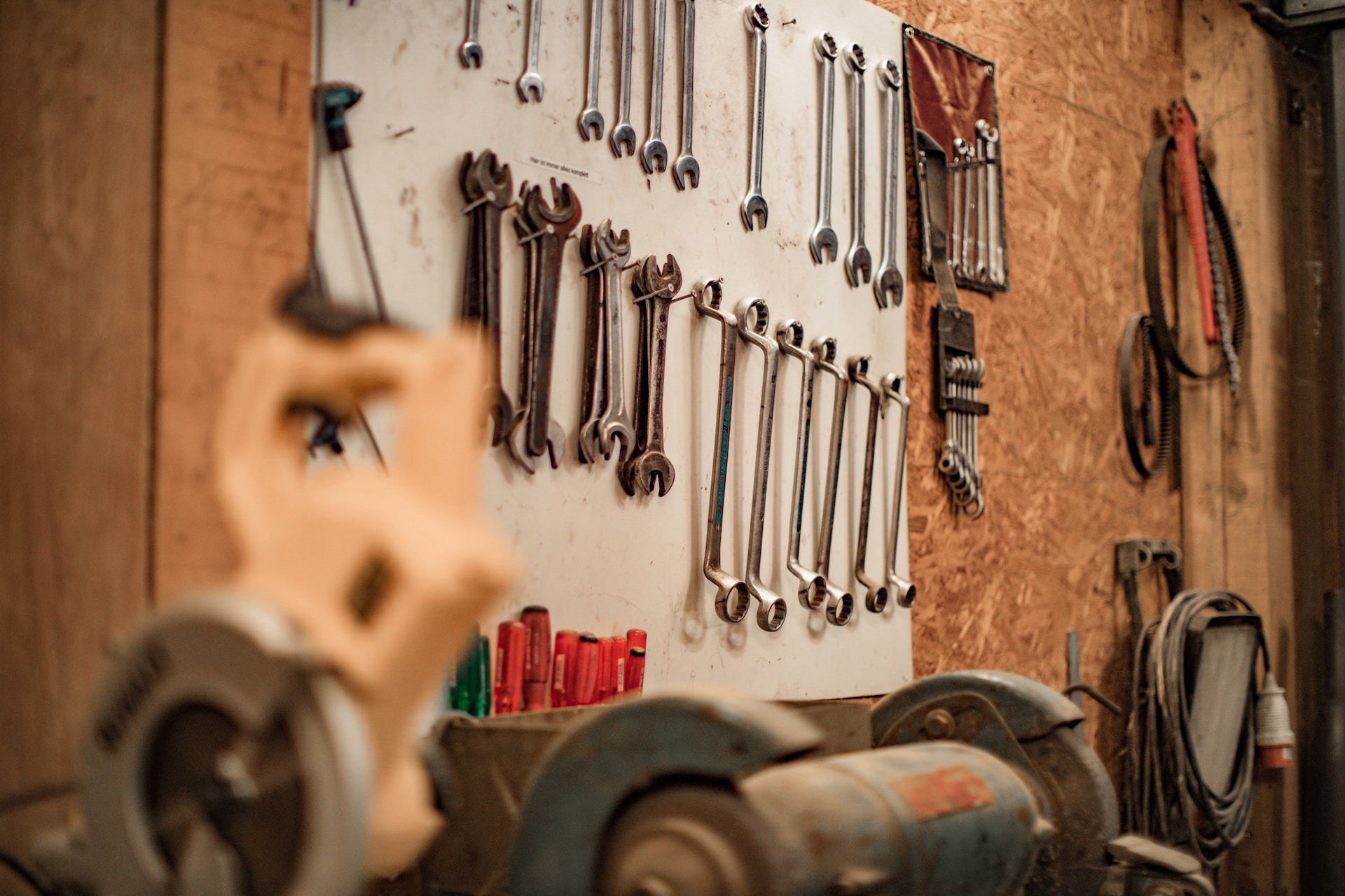 a Picture of a wall of mechanics tools.